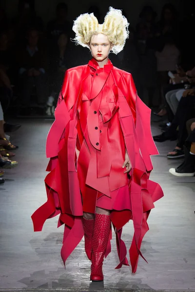 Look 2